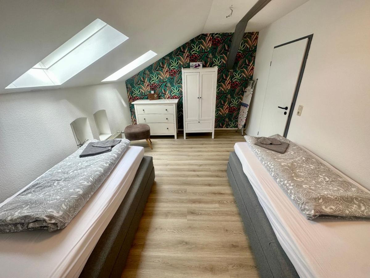 Apartment Zum Bunten Schmetterling Inkl. Parkplatz Erfurt Exteriör bild