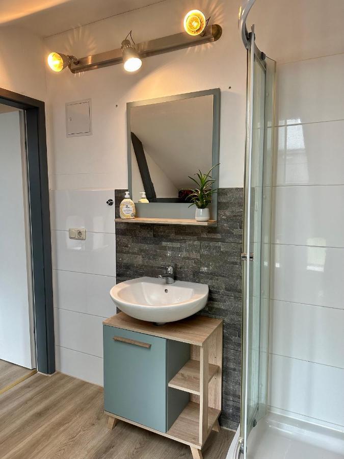 Apartment Zum Bunten Schmetterling Inkl. Parkplatz Erfurt Exteriör bild